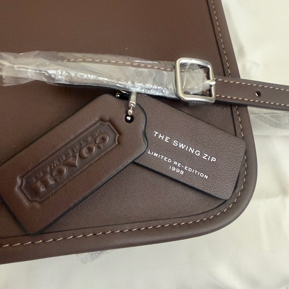 Coach Maple Swing Zip Bag NWT - Picture 3 of 13